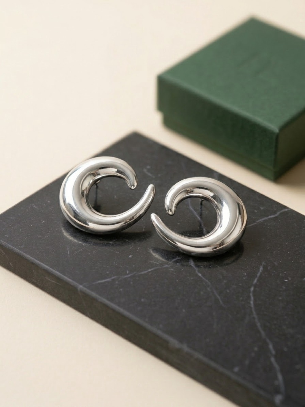 Vintage 925 Sterling Silver Chunky Crescent Swirl Earrings ND
